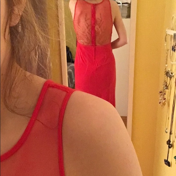 Prom dress - Picture 2 of 5